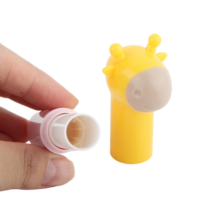 新款ABS长颈鹿润唇膏管 可爱卡通造型固体唇膏空管化妆品包材